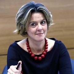 b 240 0 16777215 00 images IMMAGINE politici beatrice lorenzin collana rossa