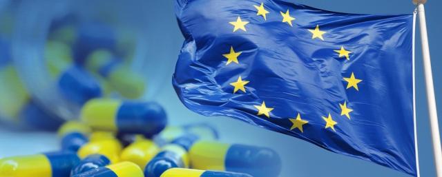 pillole e bandiera europea OR